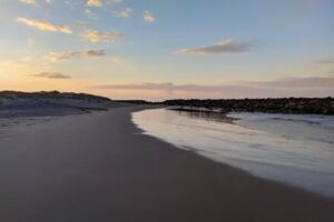 Pesona Wisata Pantai Pasanggrahan: Surga Tersembunyi di Desa Cipatujah